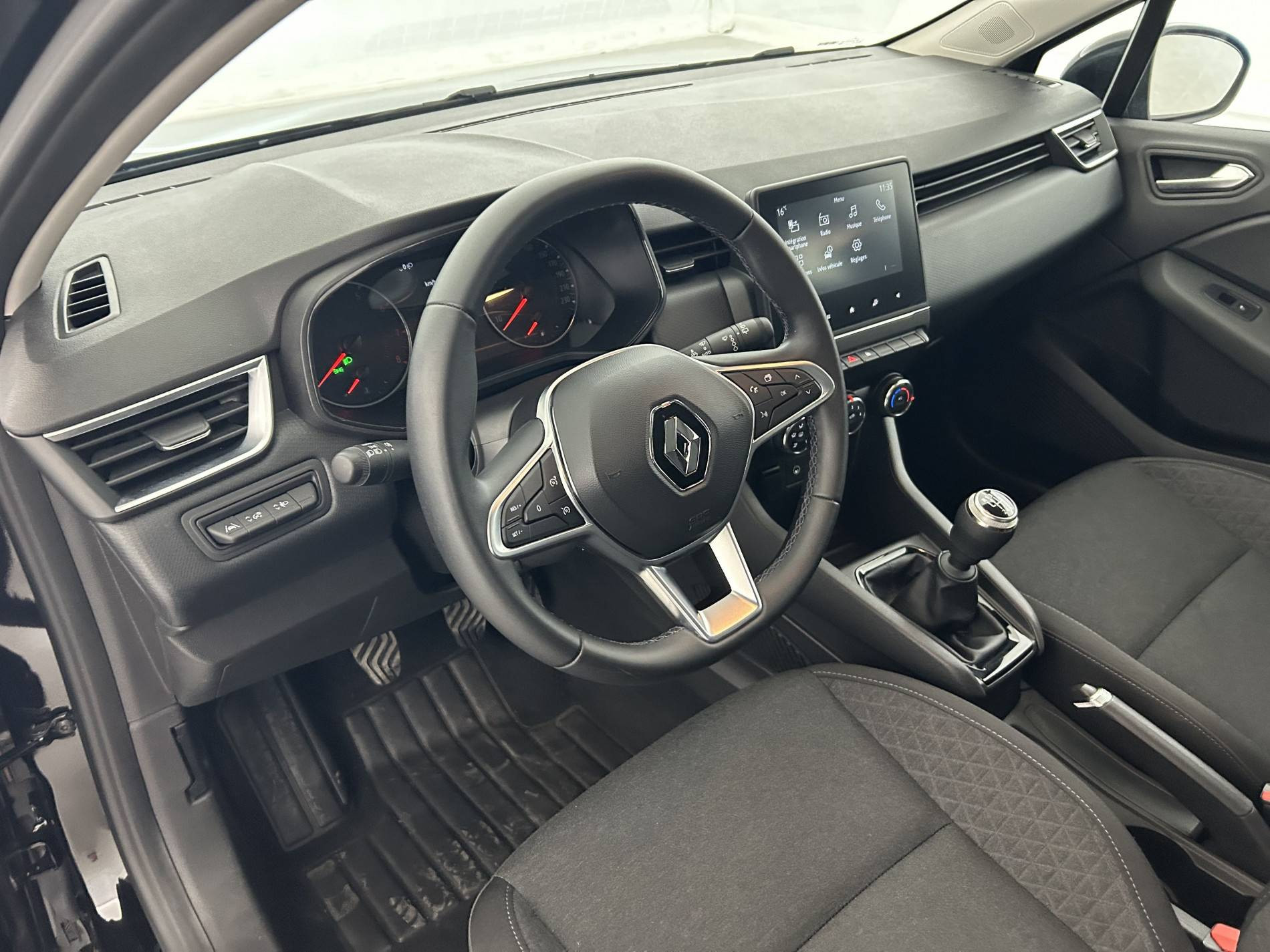 Vente en ligne Renault Clio 5 Clio TCe 90 au prix de 14 990 €