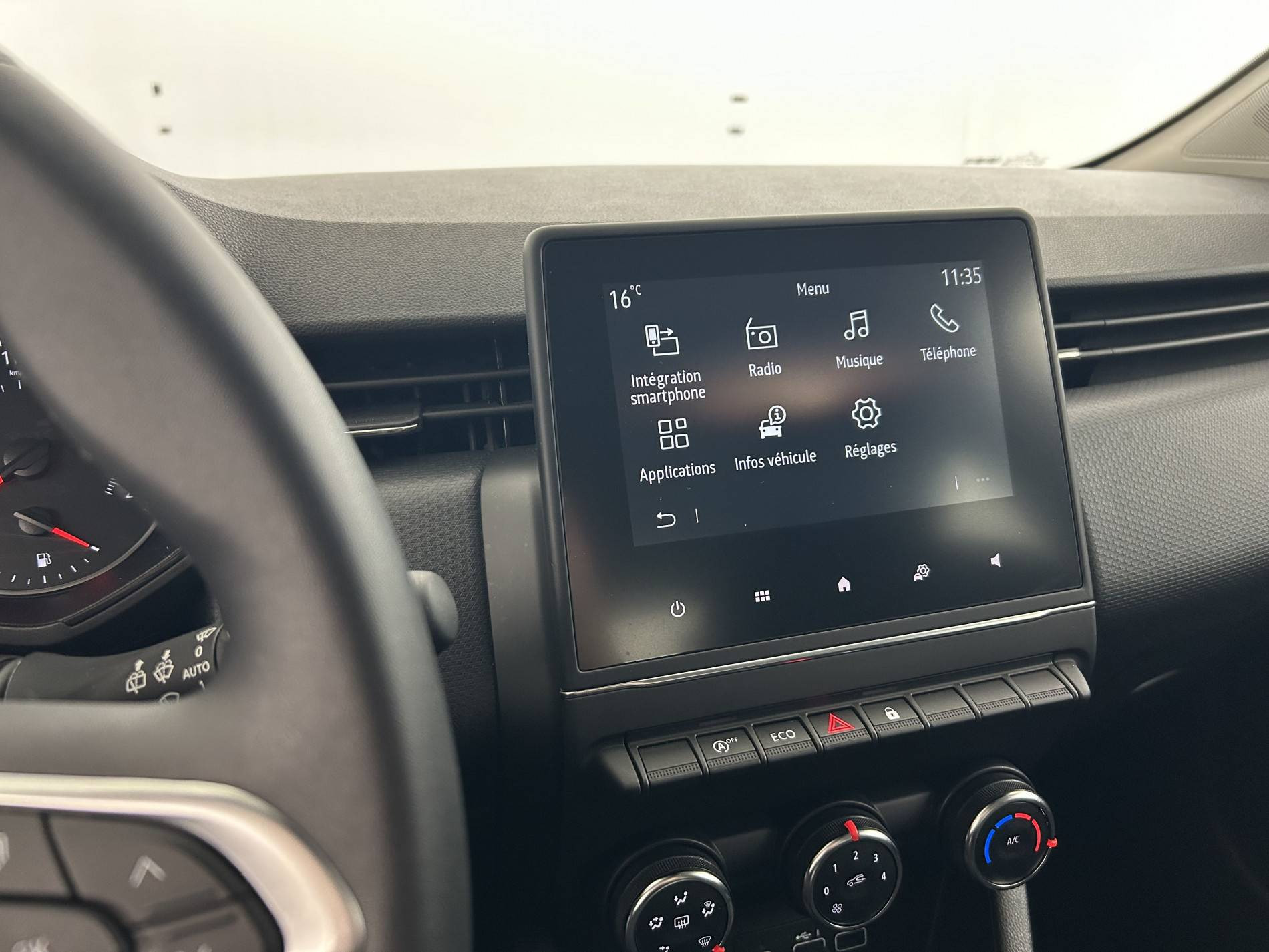 Vente en ligne Renault Clio 5 Clio TCe 90 au prix de 14 990 €