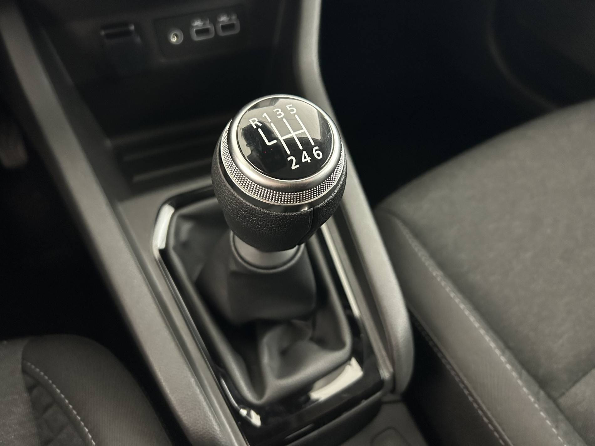 Vente en ligne Renault Clio 5 Clio TCe 90 au prix de 14 990 €