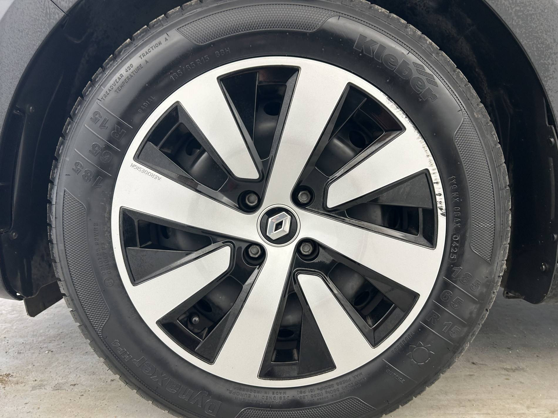 Vente en ligne Renault Clio 5 Clio TCe 90 au prix de 14 990 €