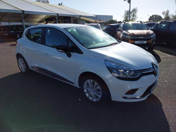 Vente en ligne Renault Clio 4 Clio dCi 90 E6C au prix de 14 390 €