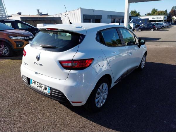 Vente en ligne Renault Clio 4 Clio dCi 90 E6C au prix de 14 390 €