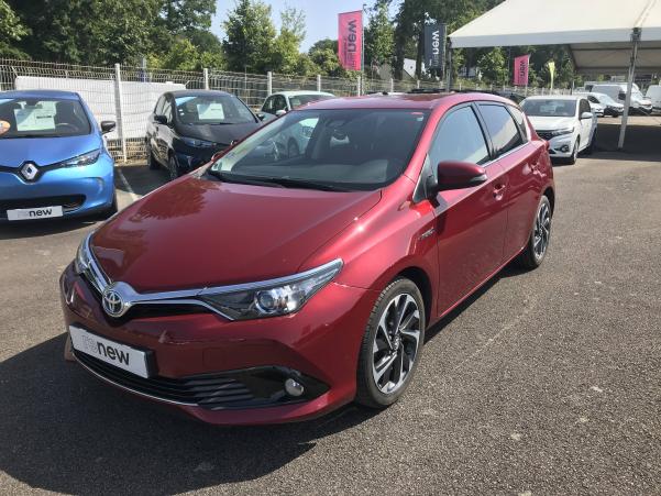 Vente en ligne Toyota Auris Auris Hybride 136h au prix de 15 990 €