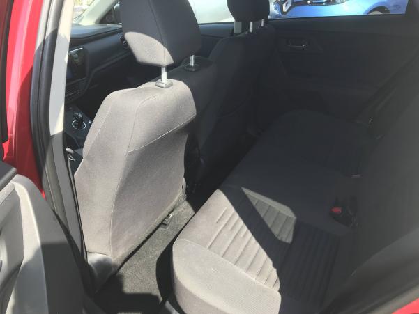 Vente en ligne Toyota Auris Auris Hybride 136h au prix de 15 990 €
