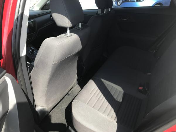 Vente en ligne Toyota Auris Auris Hybride 136h au prix de 15 990 €