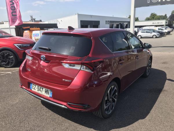 Vente en ligne Toyota Auris Auris Hybride 136h au prix de 15 990 €