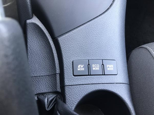Vente en ligne Toyota Auris Auris Hybride 136h au prix de 15 990 €