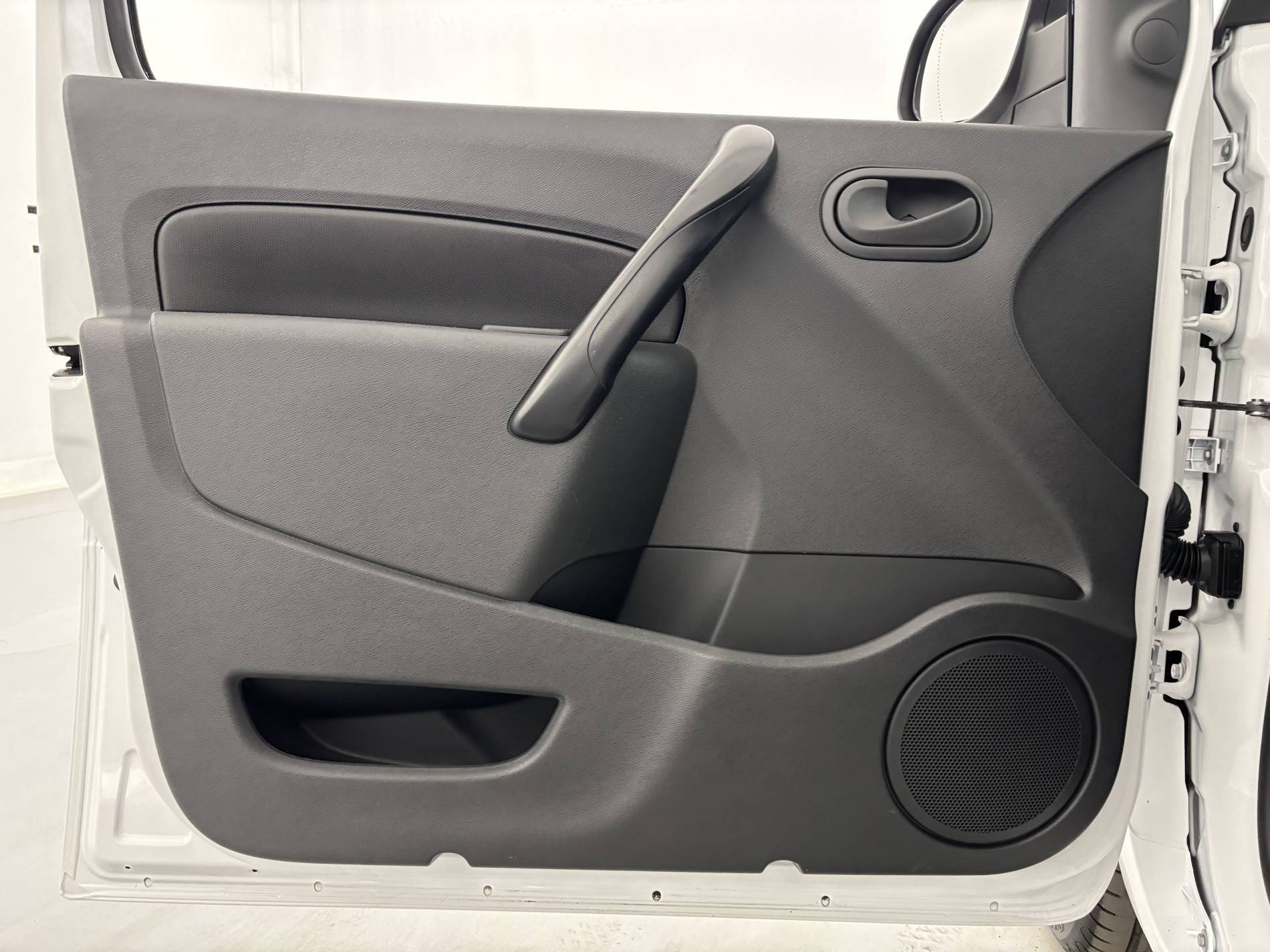 Vente en ligne Renault Kangoo Express  BLUE DCI 95 au prix de 9 990 €