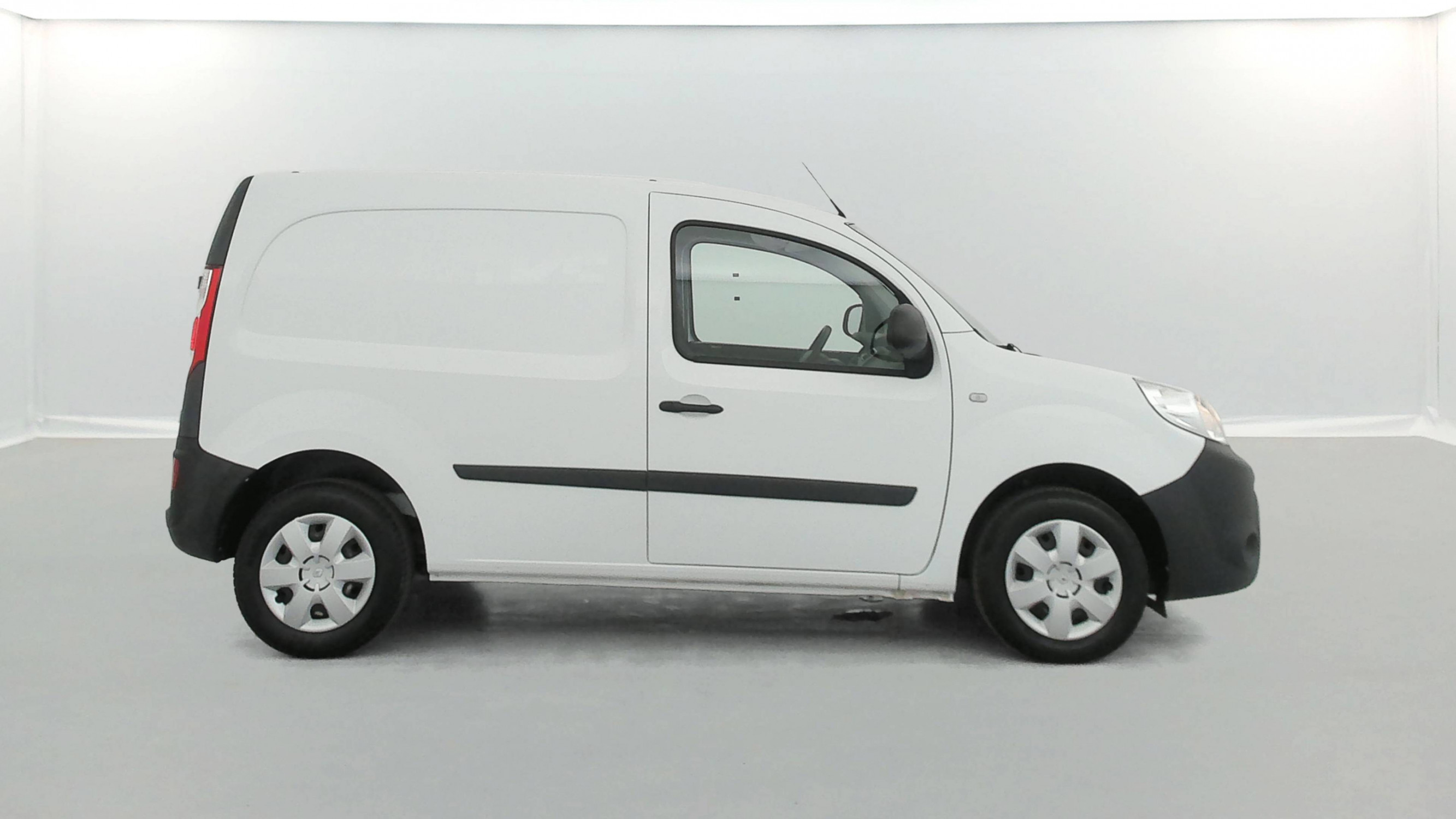 Vente en ligne Renault Kangoo Express  BLUE DCI 95 au prix de 9 990 €