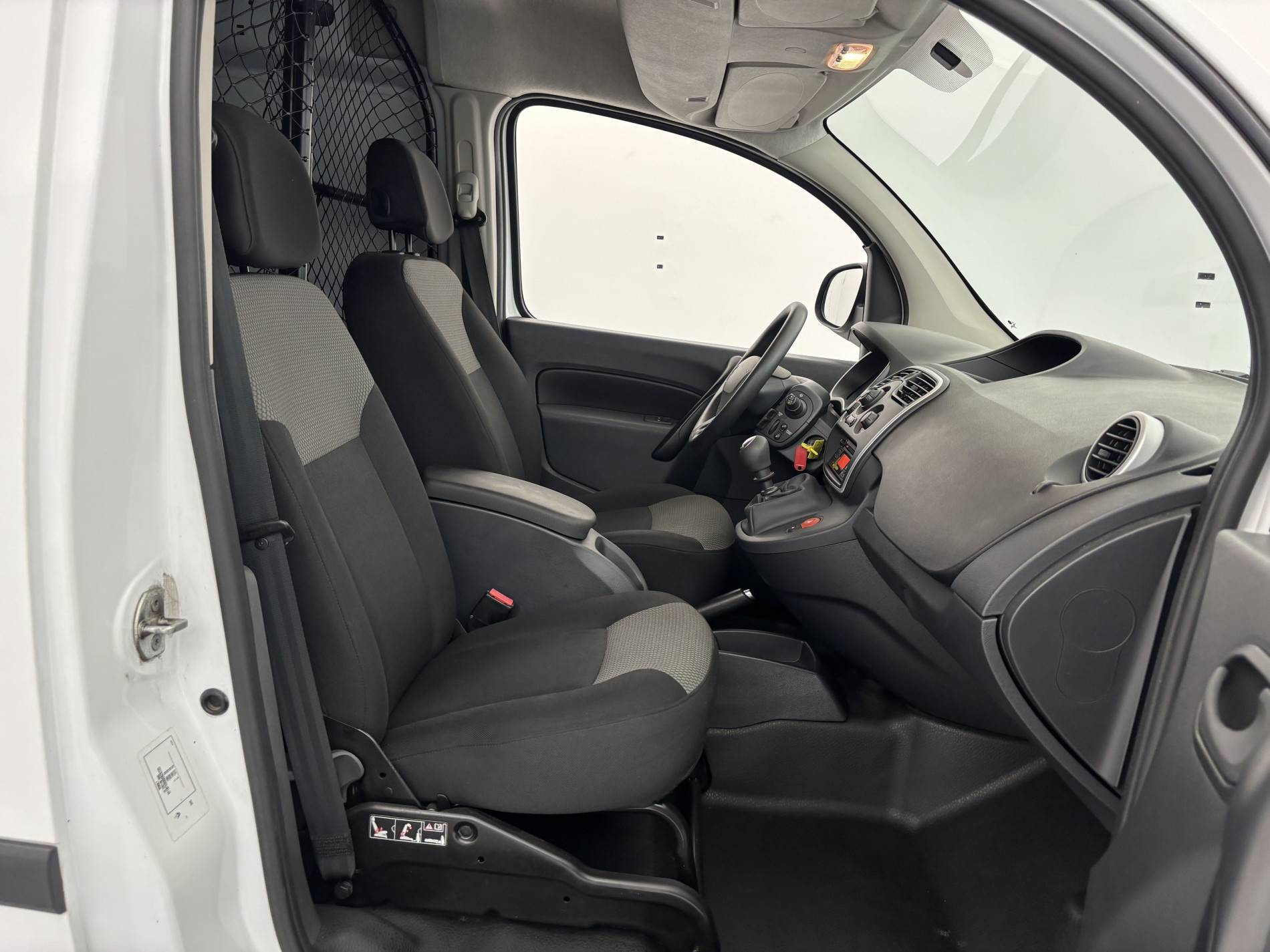 Vente en ligne Renault Kangoo Express  BLUE DCI 95 au prix de 9 990 €