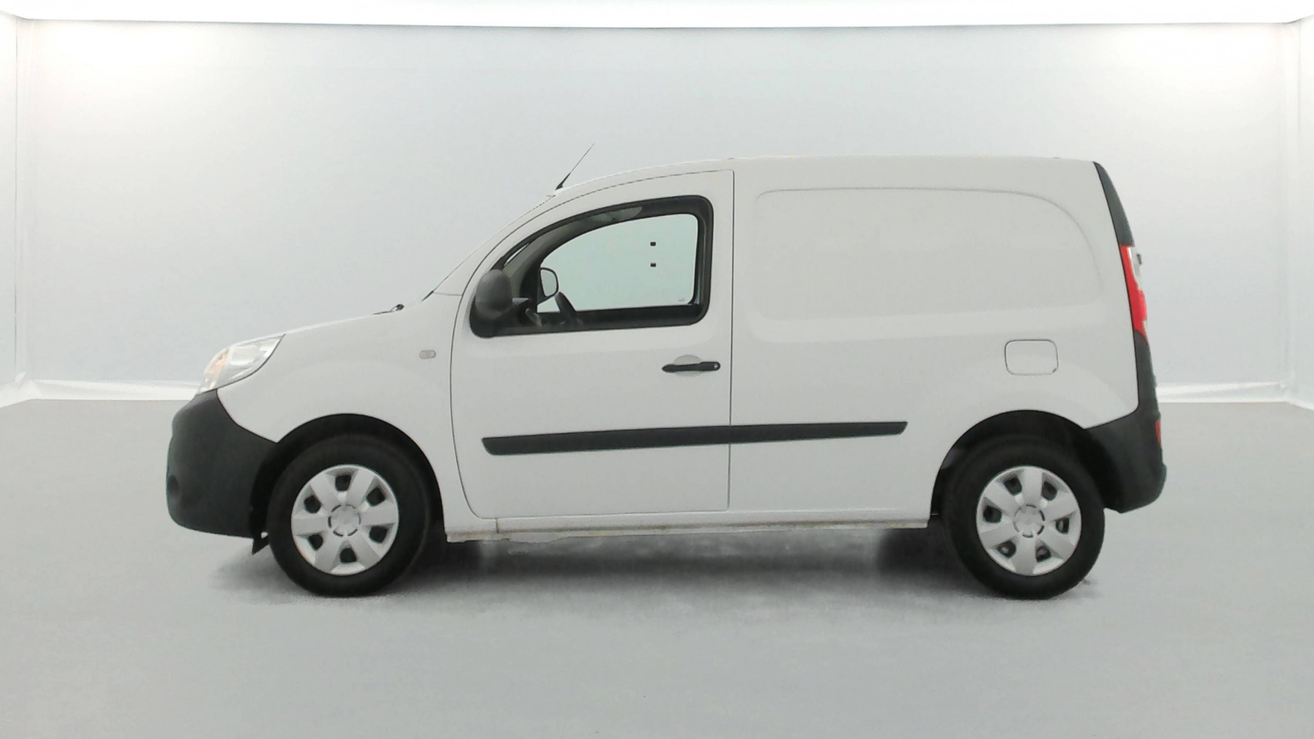 Vente en ligne Renault Kangoo Express  BLUE DCI 95 au prix de 9 990 €