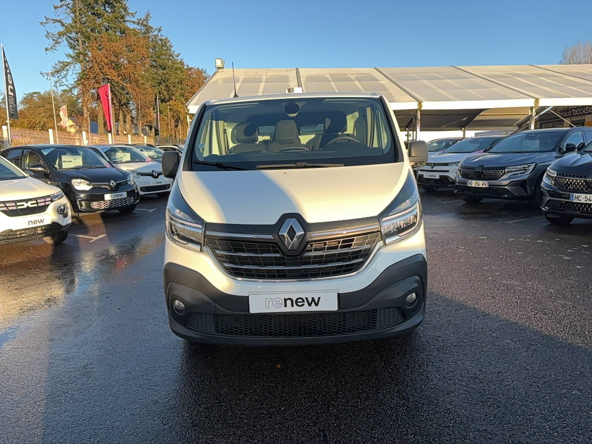 Vente en ligne Renault Trafic 3 Fourgon TRAFIC FGN L1H1 1000 KG DCI 120 au prix de 19 490 €