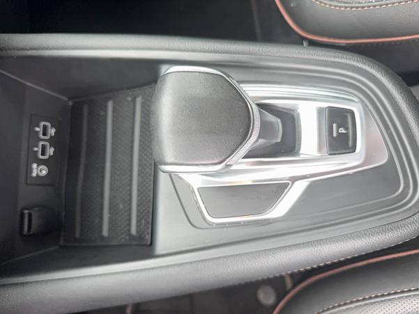 Vente en ligne Renault Captur  TCe 140 EDC - 21B au prix de 20 590 €