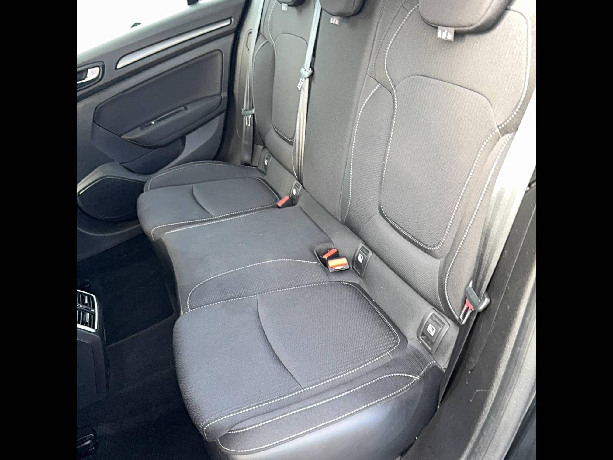 Vente en ligne Renault Megane 4 Estate Mégane IV Estate Blue dCi 115 - 21N au prix de 15 390 €