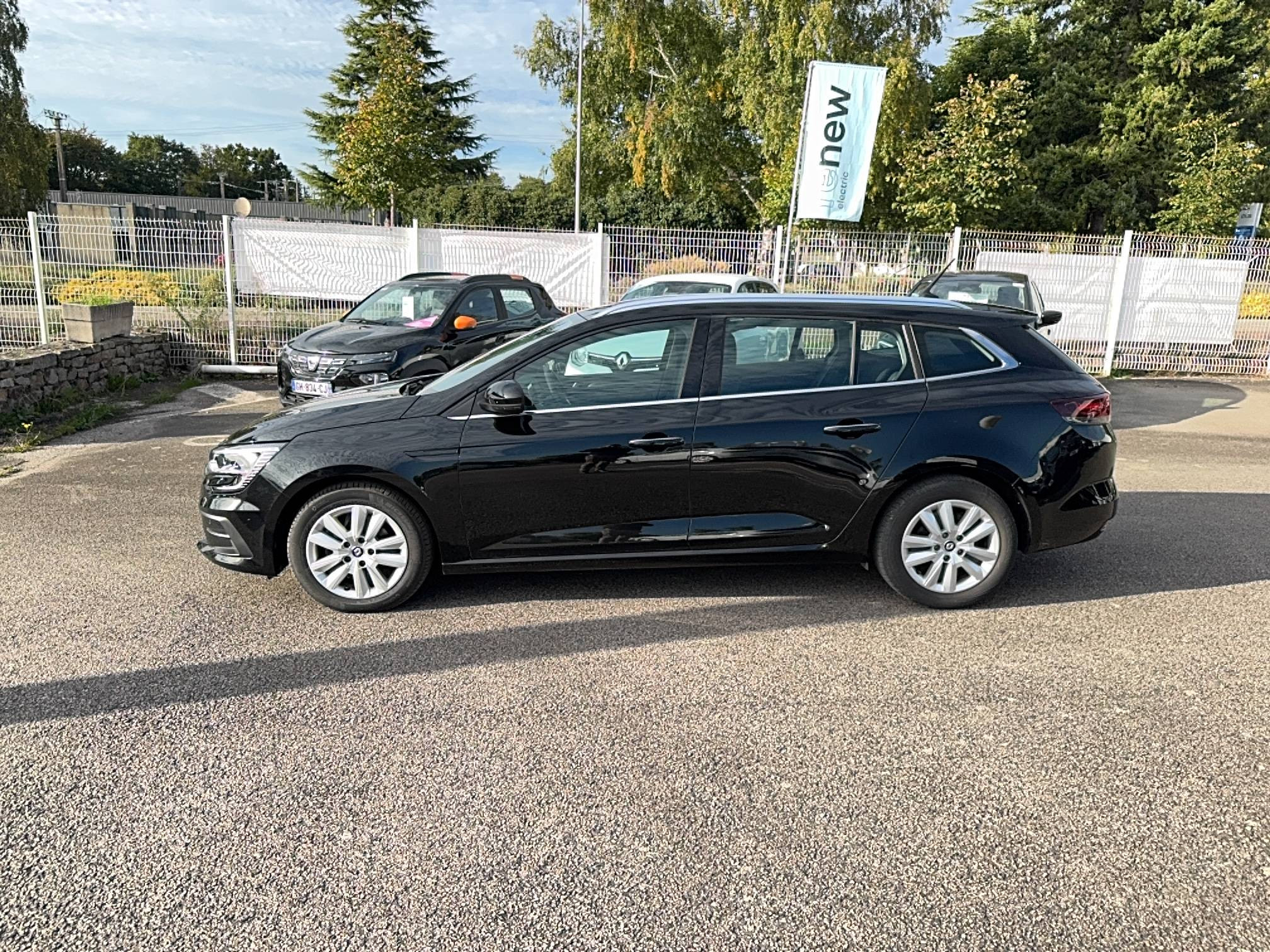 Vente en ligne Renault Megane 4 Estate Mégane IV Estate Blue dCi 115 - 21N au prix de 15 390 €
