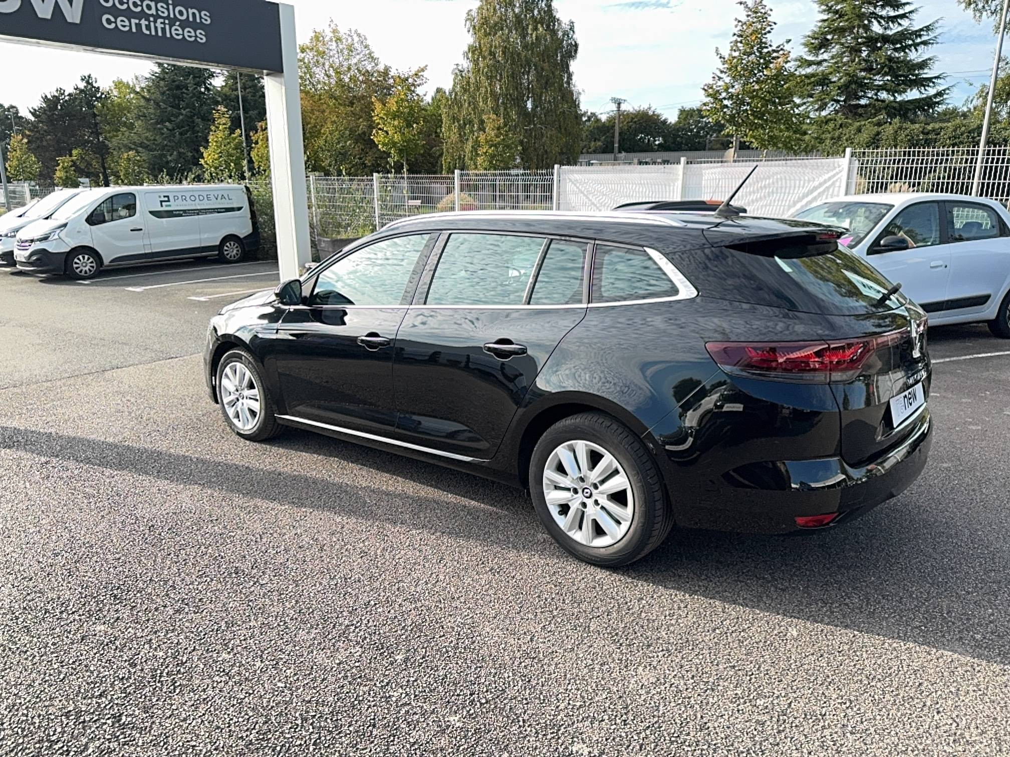 Vente en ligne Renault Megane 4 Estate Mégane IV Estate Blue dCi 115 - 21N au prix de 15 390 €