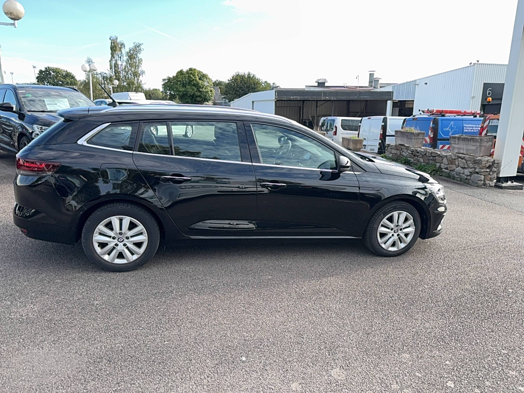 Vente en ligne Renault Megane 4 Estate Mégane IV Estate Blue dCi 115 - 21N au prix de 15 390 €