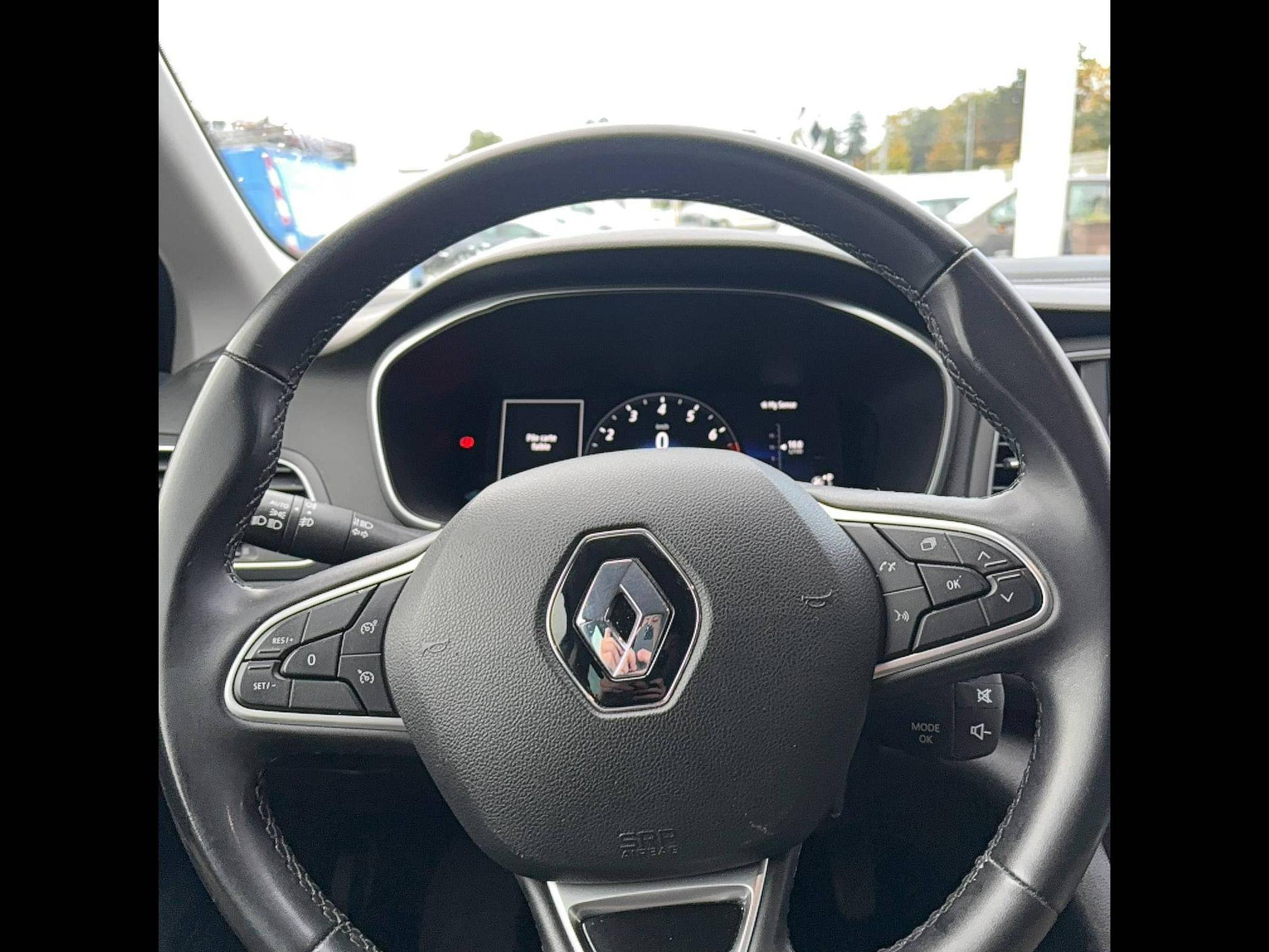 Vente en ligne Renault Megane 4 Estate  TCe 140 EDC au prix de 17 990 €