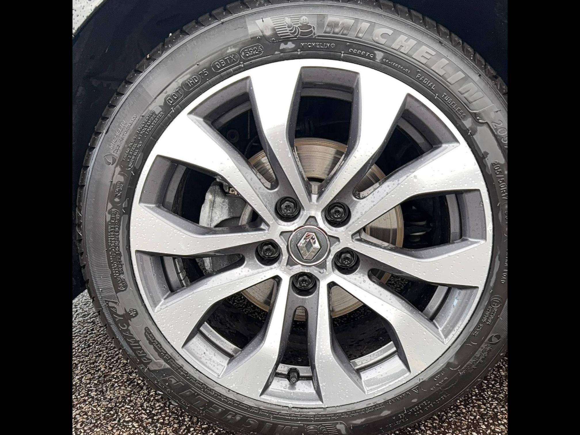 Vente en ligne Renault Megane 4 Estate  TCe 140 EDC au prix de 17 990 €