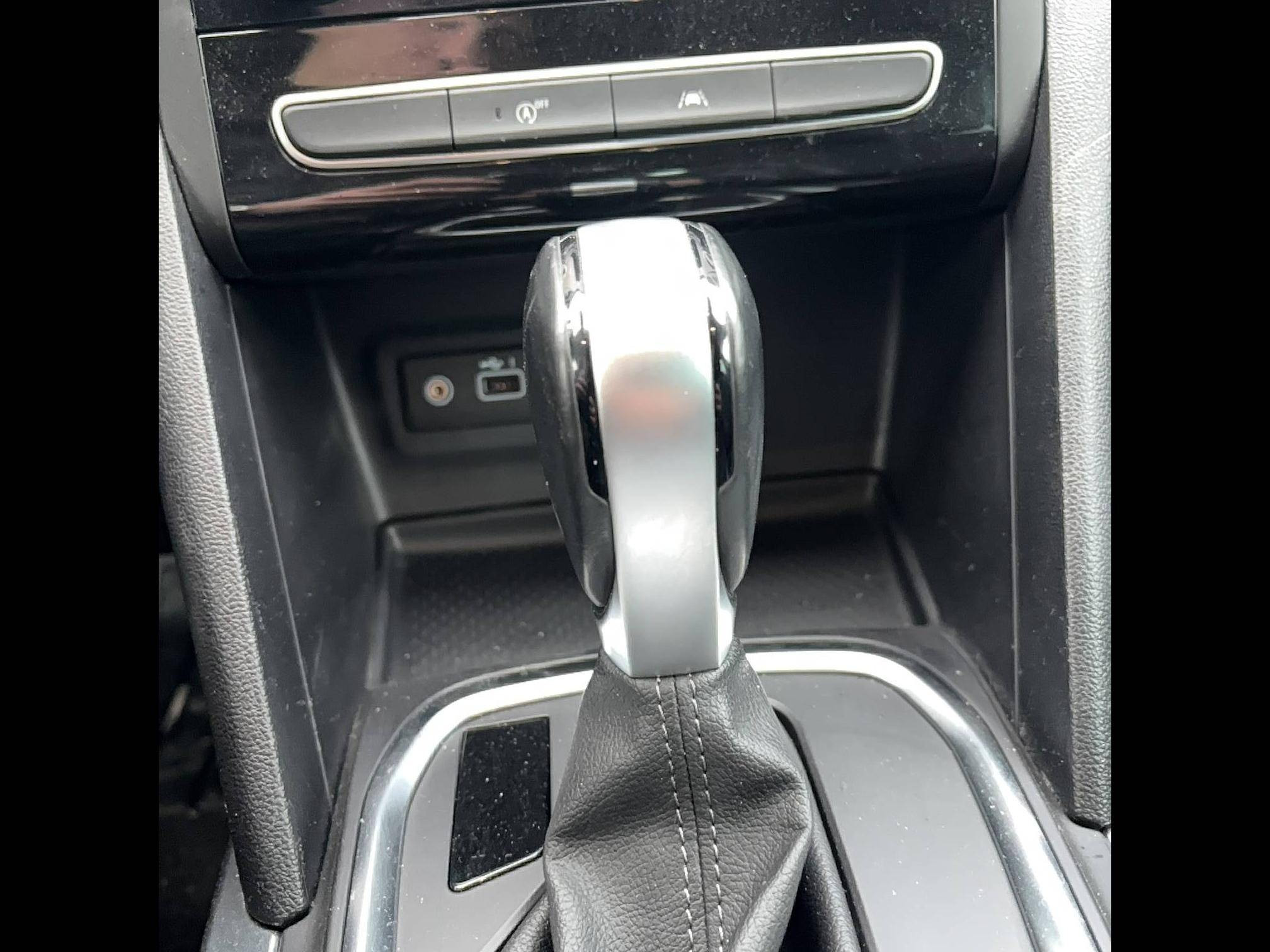 Vente en ligne Renault Megane 4 Estate  TCe 140 EDC au prix de 17 990 €