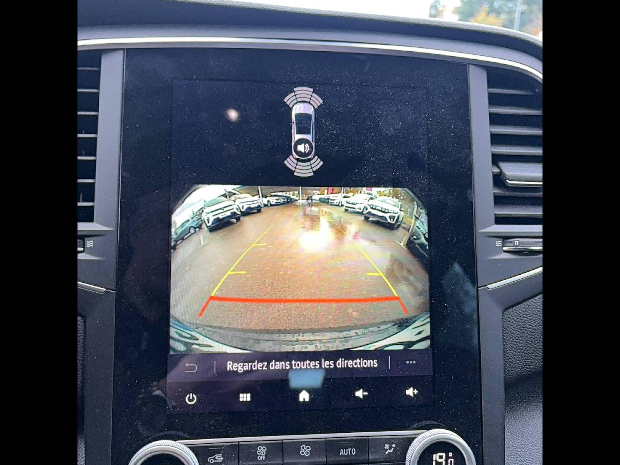 Vente en ligne Renault Megane 4 Estate  TCe 140 EDC au prix de 17 990 €