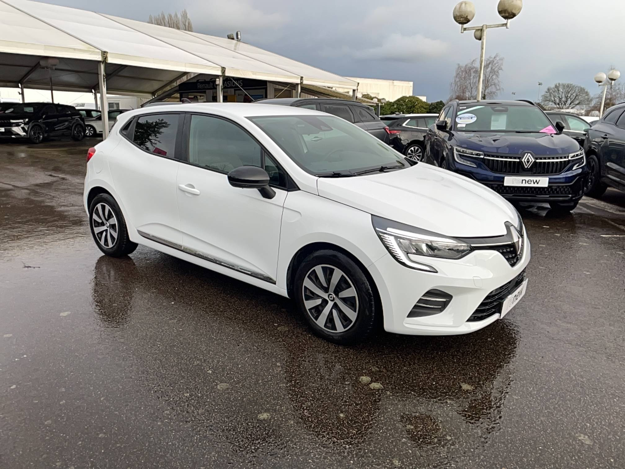 Vente en ligne Renault Clio 5 Clio TCe 90 au prix de 14 990 €