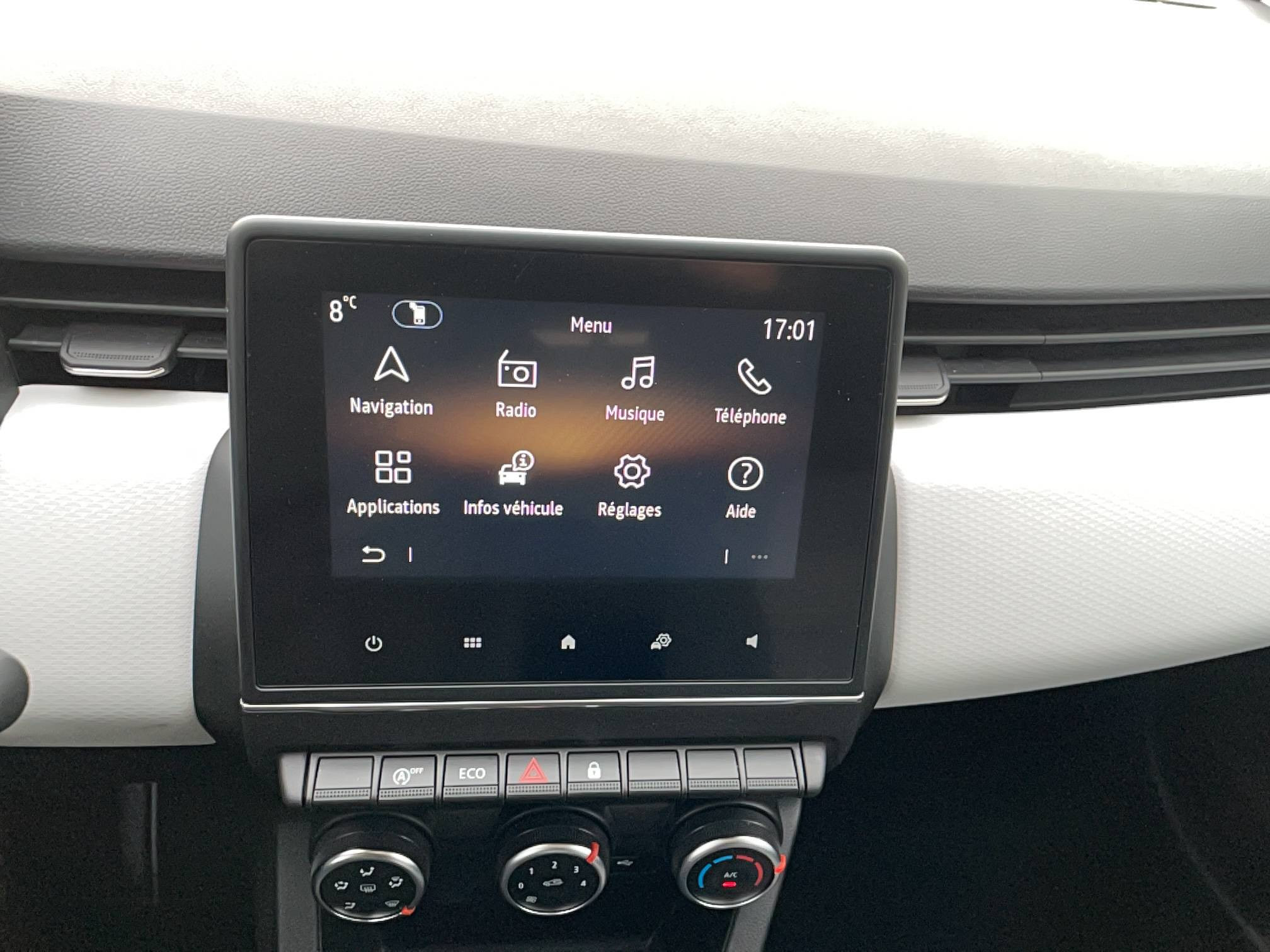 Vente en ligne Renault Clio 5 Clio TCe 90 au prix de 14 990 €