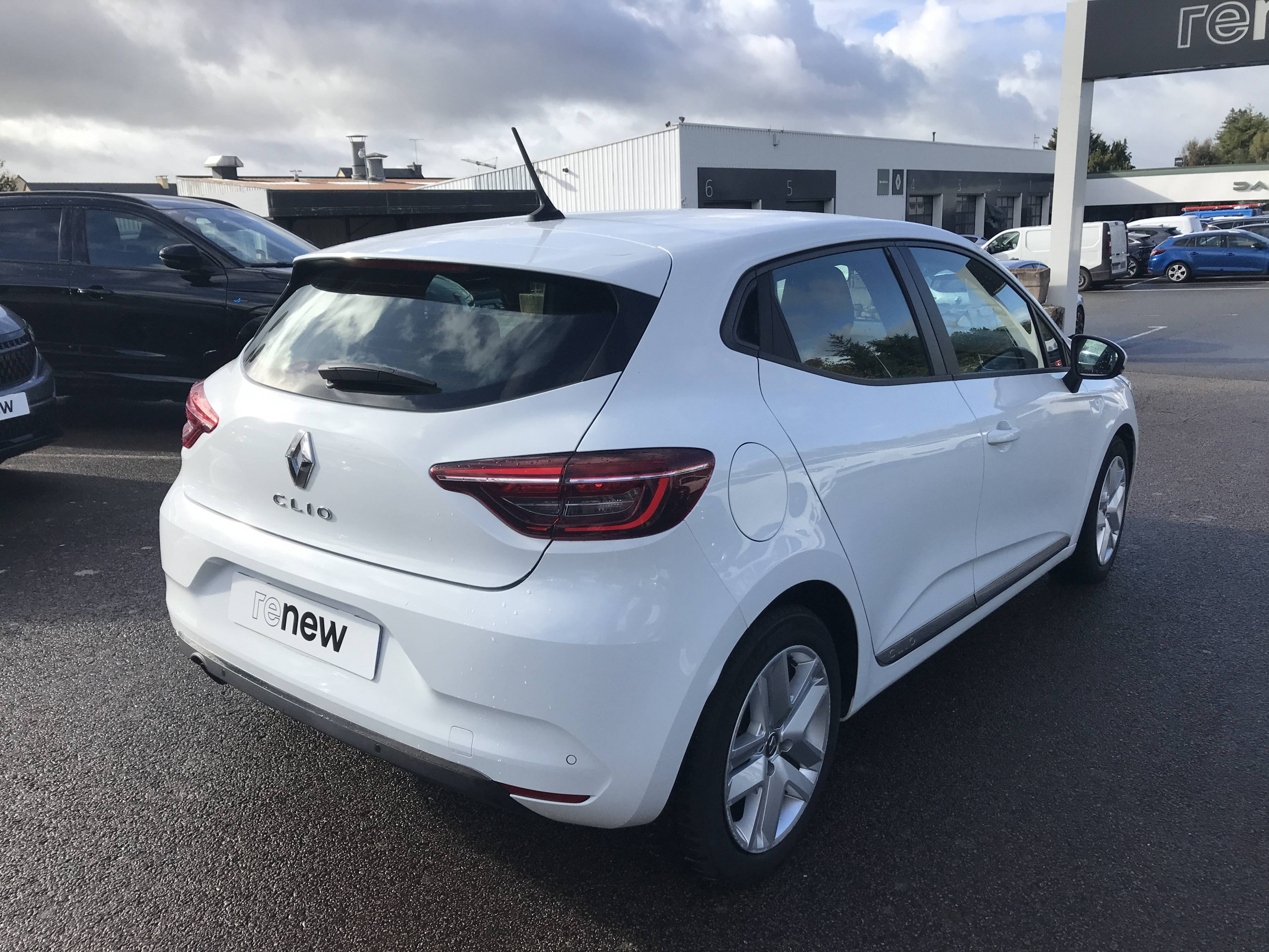 Vente en ligne Renault Clio 5 Clio Blue dCi 85 au prix de 13 790 €