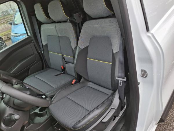 Vente en ligne Renault Kangoo Van E-Tech  EV45 DC 80KW au prix de 23 500 €