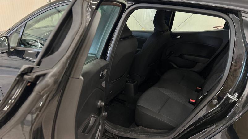 Vente en ligne Renault Clio 5 Clio E-Tech 140 au prix de 15 490 €