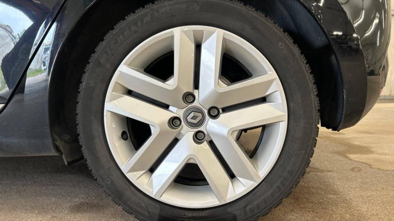 Vente en ligne Renault Clio 5 Clio E-Tech 140 au prix de 15 490 €