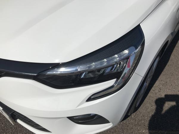 Vente en ligne Renault Clio 5 Clio E-Tech 140 - 21N au prix de 14 490 €