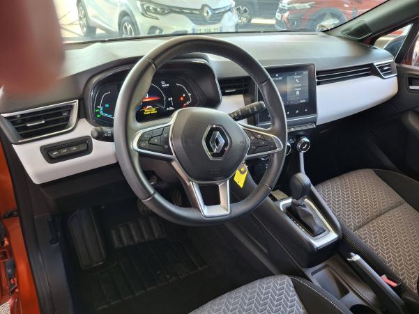 Vente en ligne Renault Clio 5 Clio E-Tech 140 - 21N au prix de 16 990 €