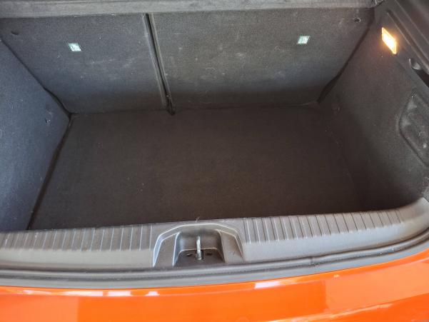 Vente en ligne Renault Clio 5 Clio E-Tech 140 - 21N au prix de 16 990 €