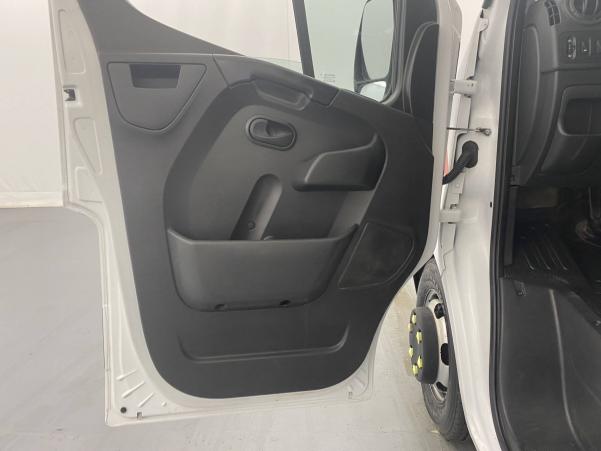 Vente en ligne Renault Master 3 Châssis Cabine MASTER BS PROPU L2 3.5t dCi 130 E6 PAF AR CRT au prix de 25 990 €