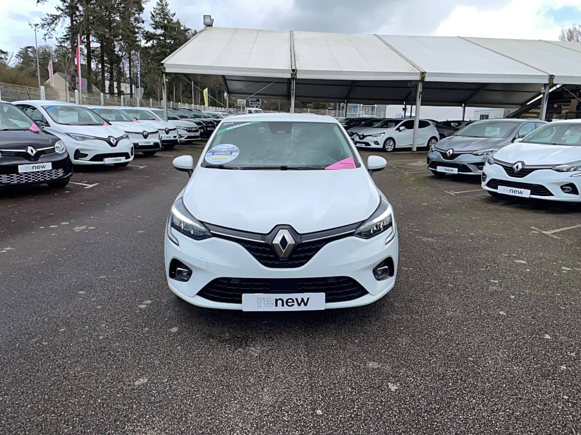 Vente en ligne Renault Clio 5 Clio TCe 90 - 21 au prix de 12 590 €