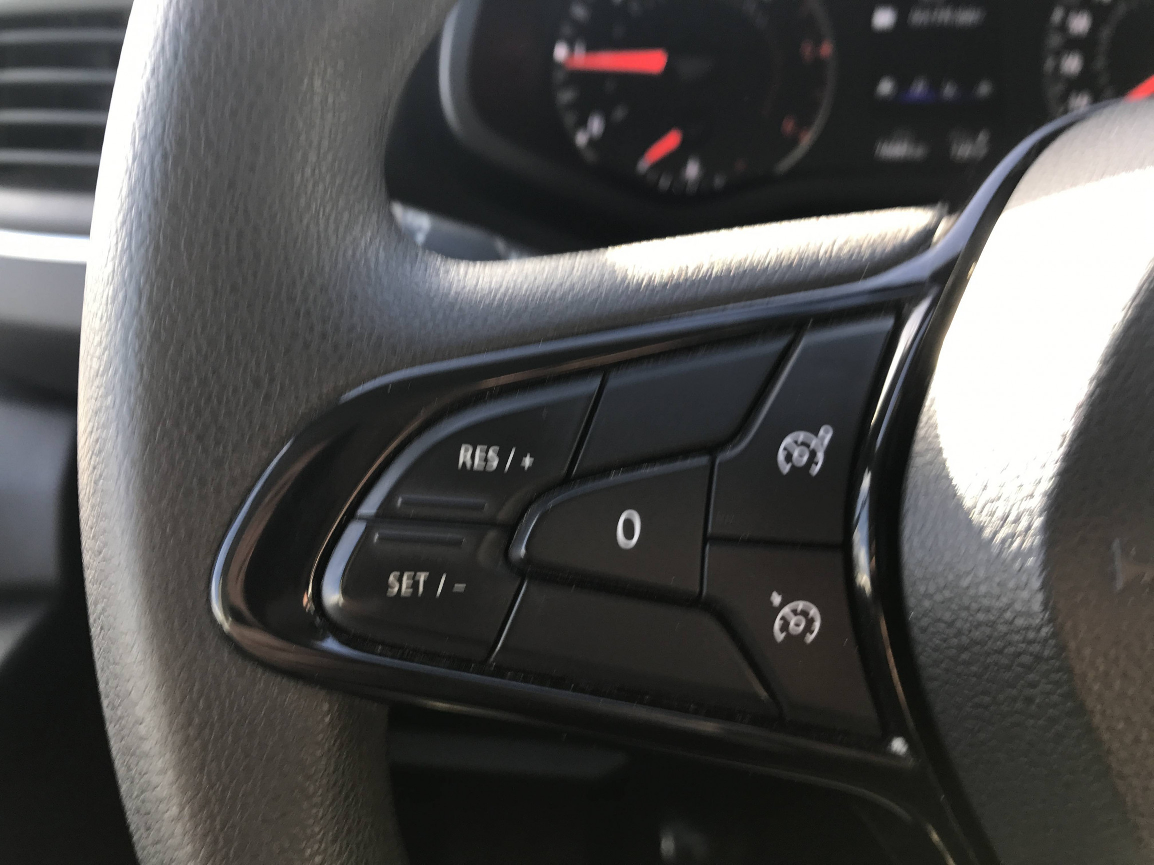 Vente en ligne Renault Trafic 3 Fourgon TRAFIC FGN L1H1 3000 KG BLUE DCI 130 au prix de 22 490 €