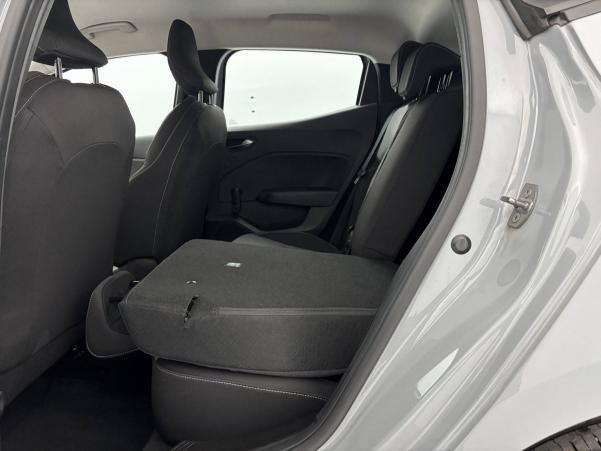 Vente en ligne Renault Clio 5 Clio dCi 100 au prix de 16 590 €