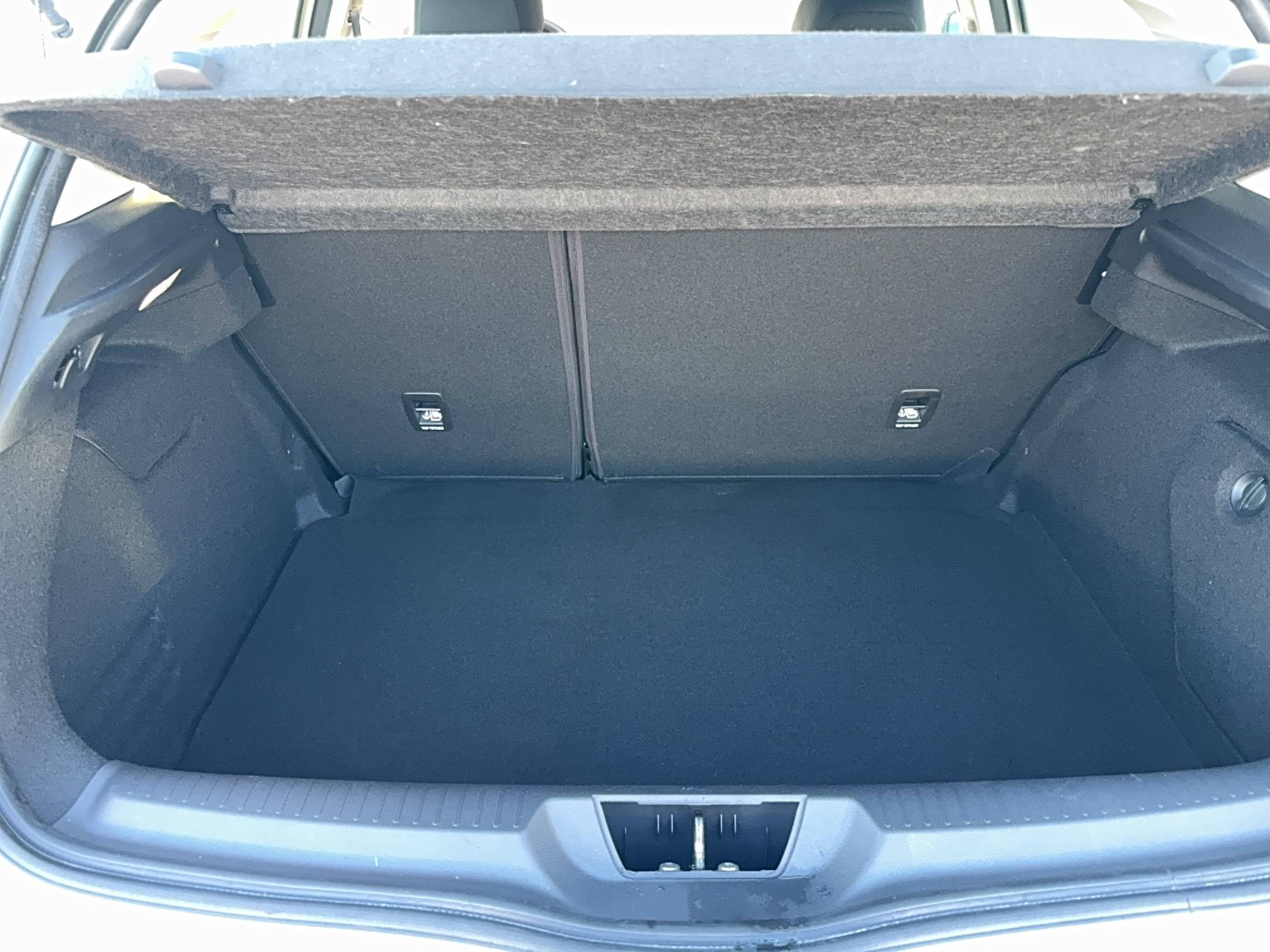 Vente en ligne Renault Megane 4 Mégane IV Berline Blue dCi 115 au prix de 16 490 €