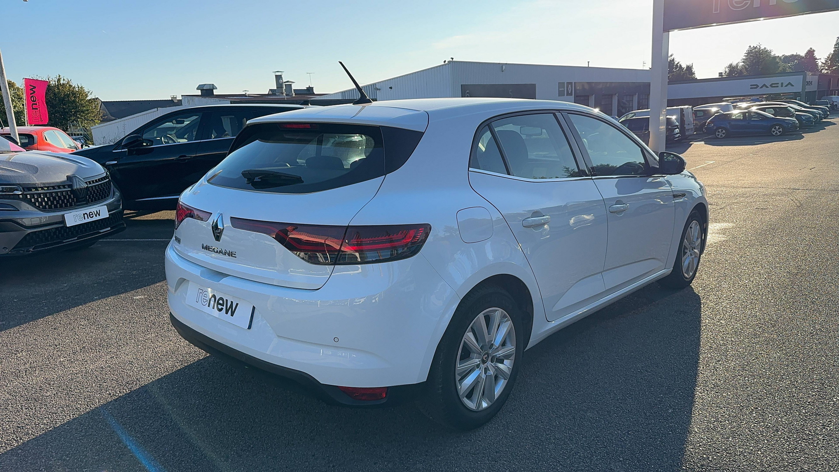 Vente en ligne Renault Megane 4 Mégane IV Berline Blue dCi 115 au prix de 16 490 €