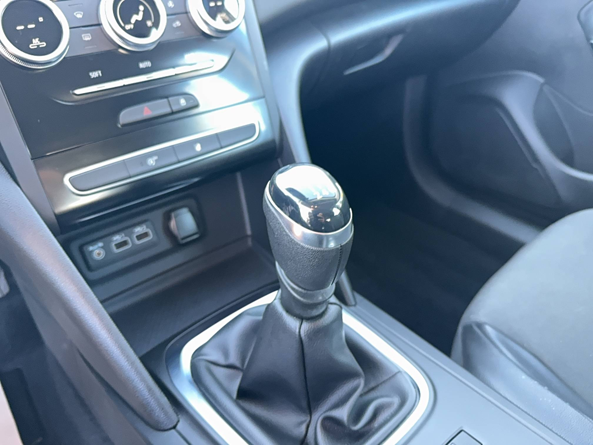 Vente en ligne Renault Megane 4 Mégane IV Berline Blue dCi 115 au prix de 16 490 €