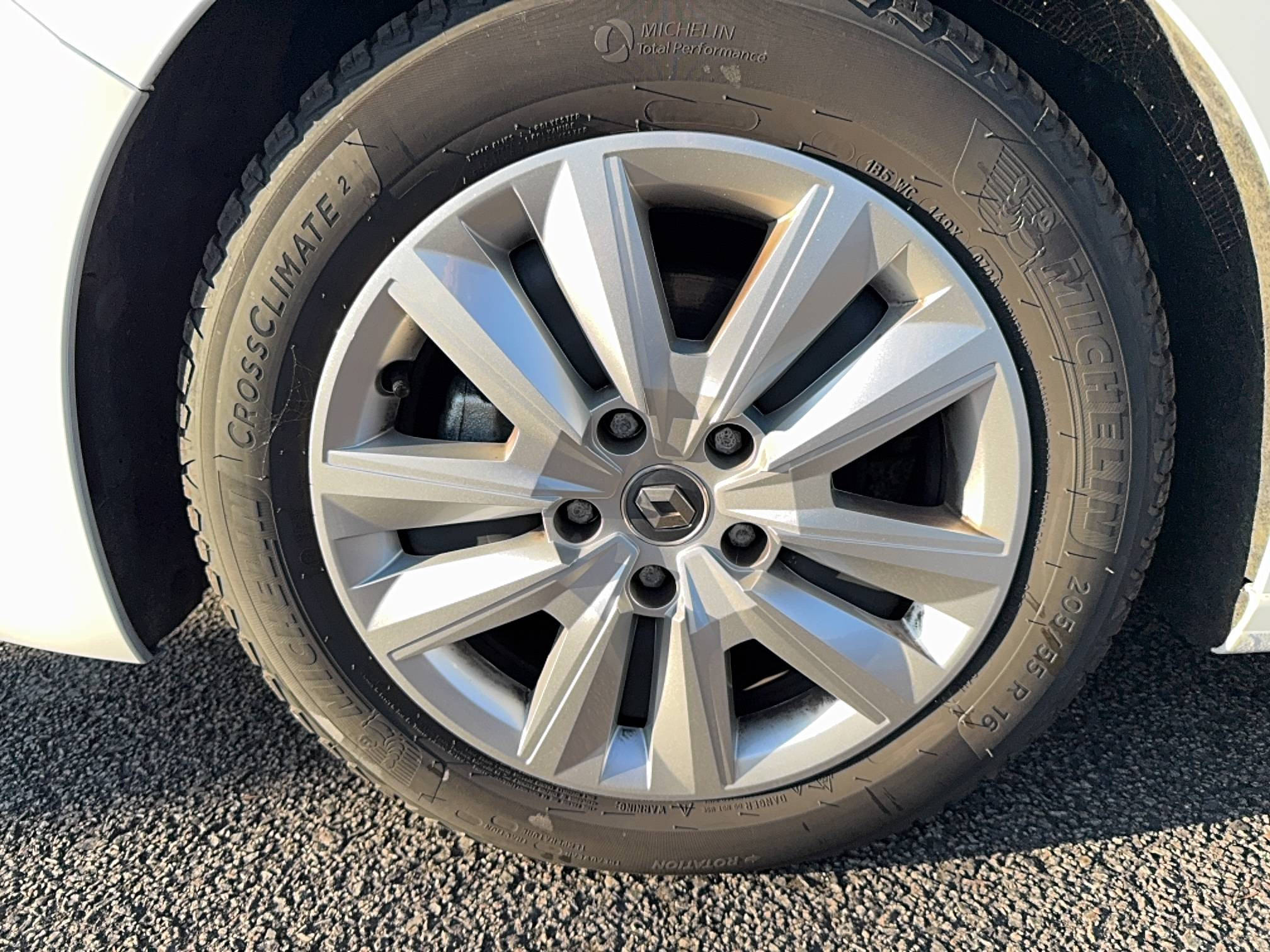 Vente en ligne Renault Megane 4 Mégane IV Berline Blue dCi 115 au prix de 16 490 €