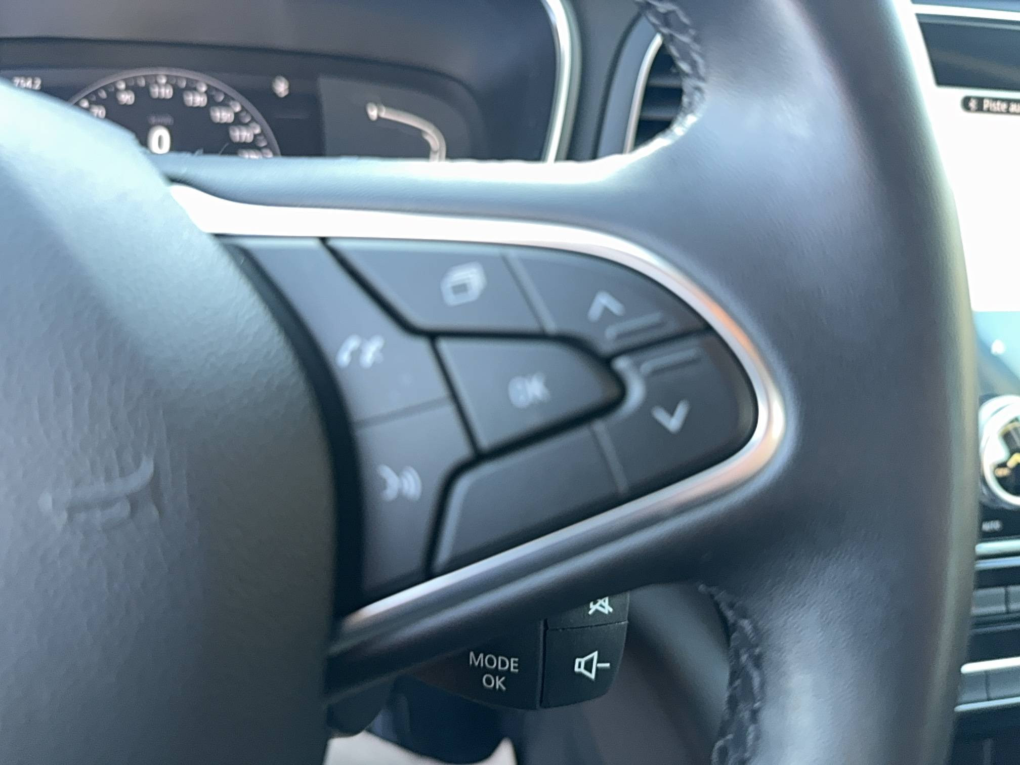 Vente en ligne Renault Megane 4 Mégane IV Berline Blue dCi 115 au prix de 16 490 €