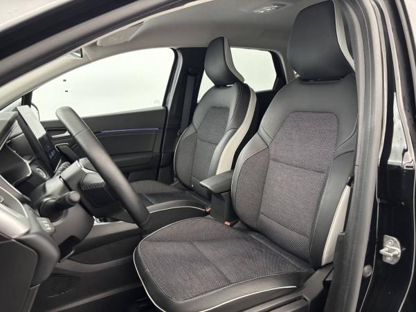 Vente en ligne Renault Captur  mild hybrid 140 au prix de 21 490 €