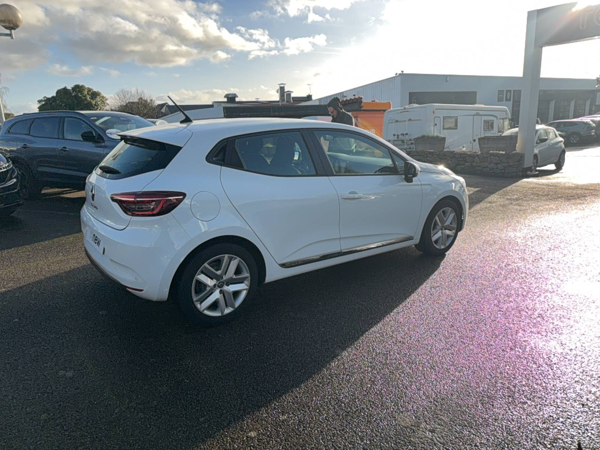 Vente en ligne Renault Clio 5 Clio Blue dCi 115 au prix de 14 990 €