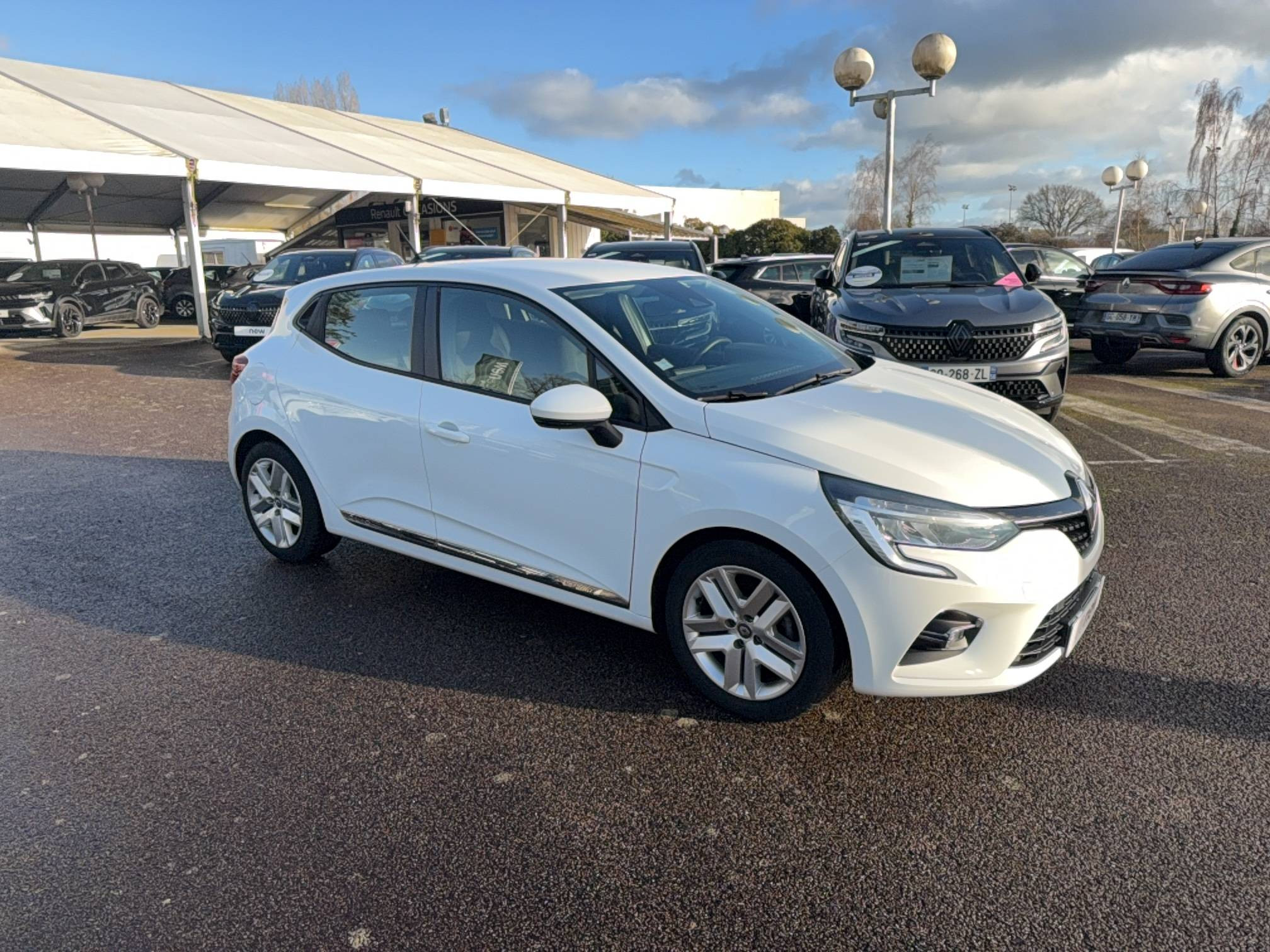 Vente en ligne Renault Clio 5 Clio Blue dCi 115 au prix de 14 990 €