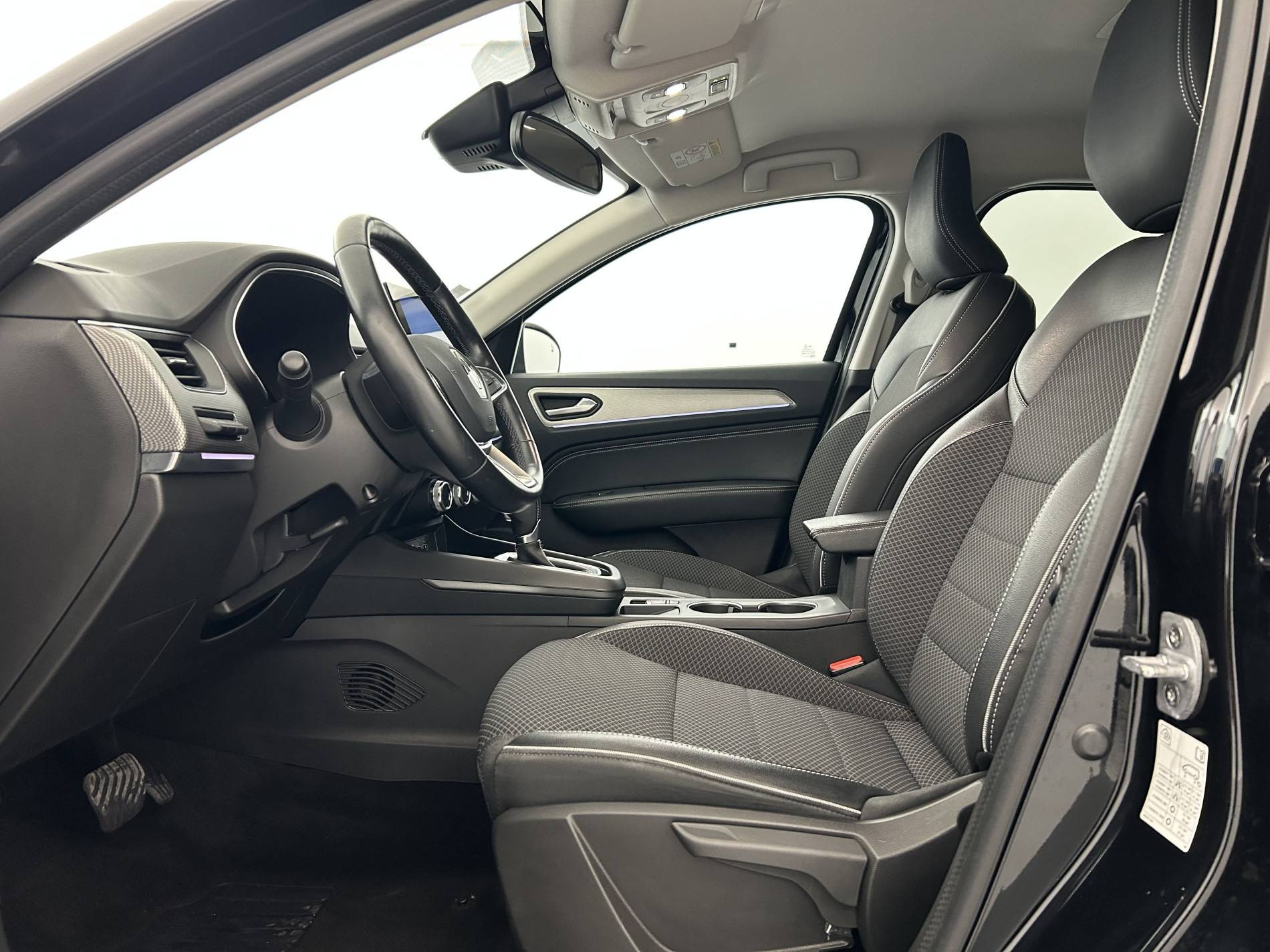 Vente en ligne Renault Arkana  E-Tech 145 - 21B au prix de 18 990 €