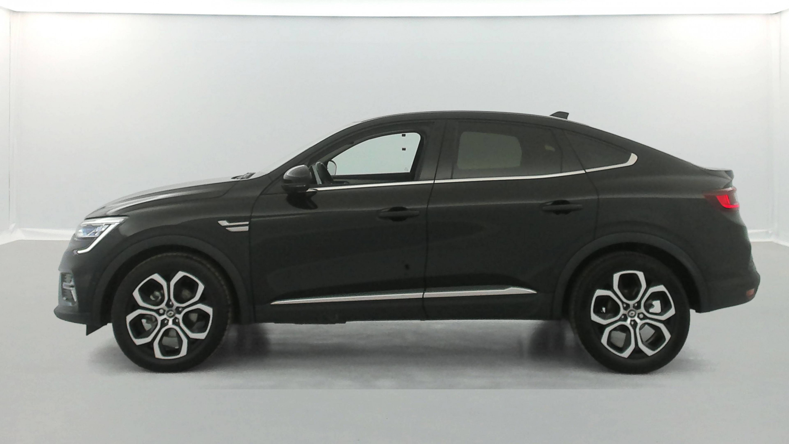 Vente en ligne Renault Arkana  E-Tech 145 - 21B au prix de 18 990 €