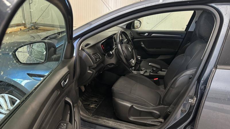 Vente en ligne Renault Megane 4 Mégane IV Berline Blue dCi 115 - 21N au prix de 13 990 €