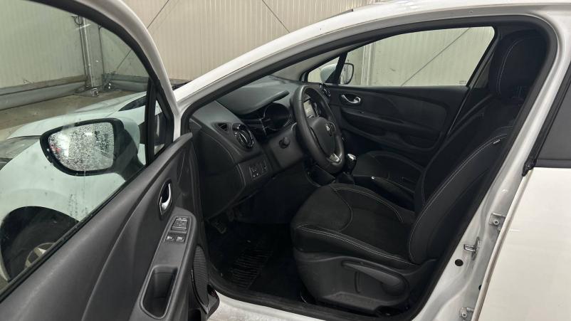 Vente en ligne Renault Clio 4 CLIO SOCIETE DCI 90 ENERGY E6C au prix de 9 990 €